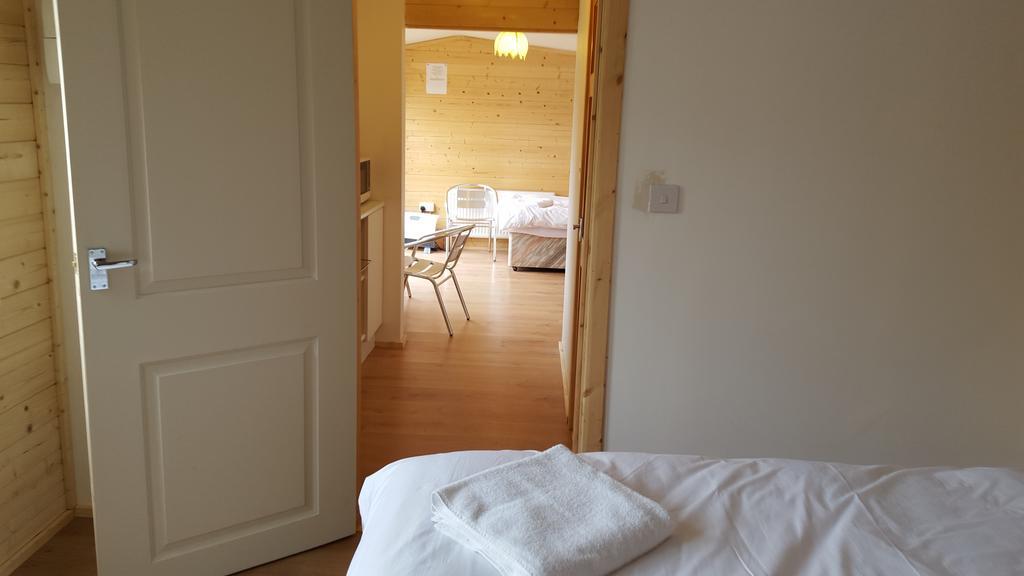 Clunebeg Lodge Drumnadrochit Bagian luar foto