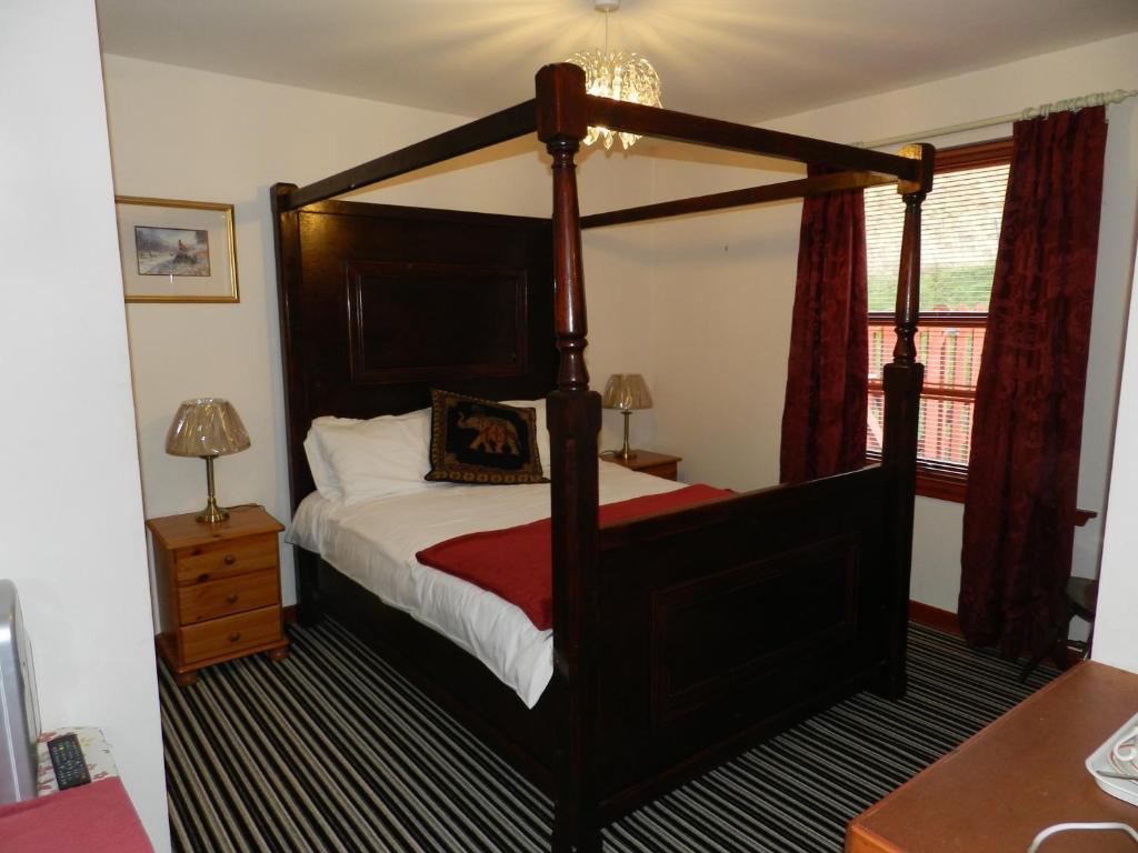 Clunebeg Lodge Drumnadrochit Ruang foto